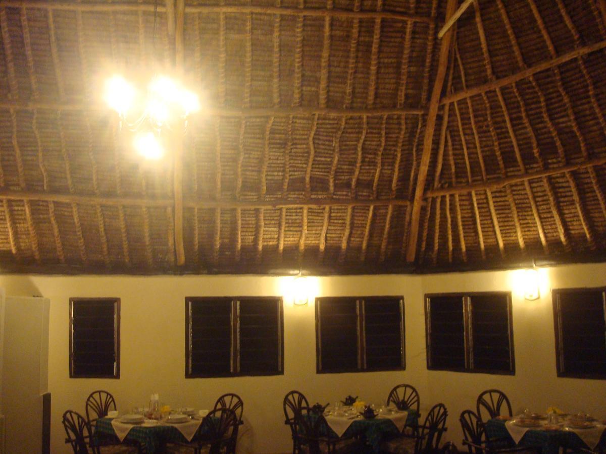 Hôtel Kinondo Poa à Diani Beach Extérieur photo